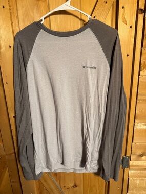 Columbia Men's Long Sleeve Raglan Shirt - Light Gray & Charcoal